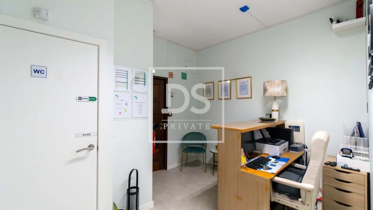 Escritório para Venda em Cidade da Maia Foto 3