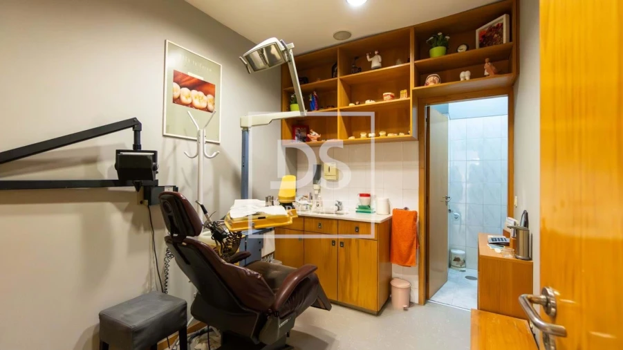 Escritório para Venda em Cidade da Maia Foto 10