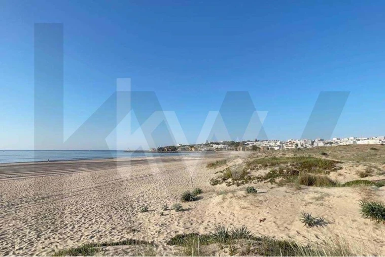 Moradia T3 para Venda em Lagos (São Sebastião e Santa Maria) Foto 45