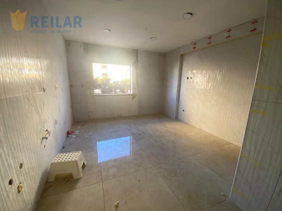 Apartamento T2 para Venda em Castanheira do Ribatejo e Cachoeiras Foto 2