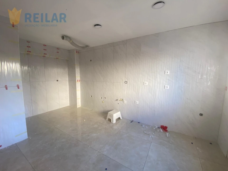 Apartamento T2 para Venda em Castanheira do Ribatejo e Cachoeiras Foto 9