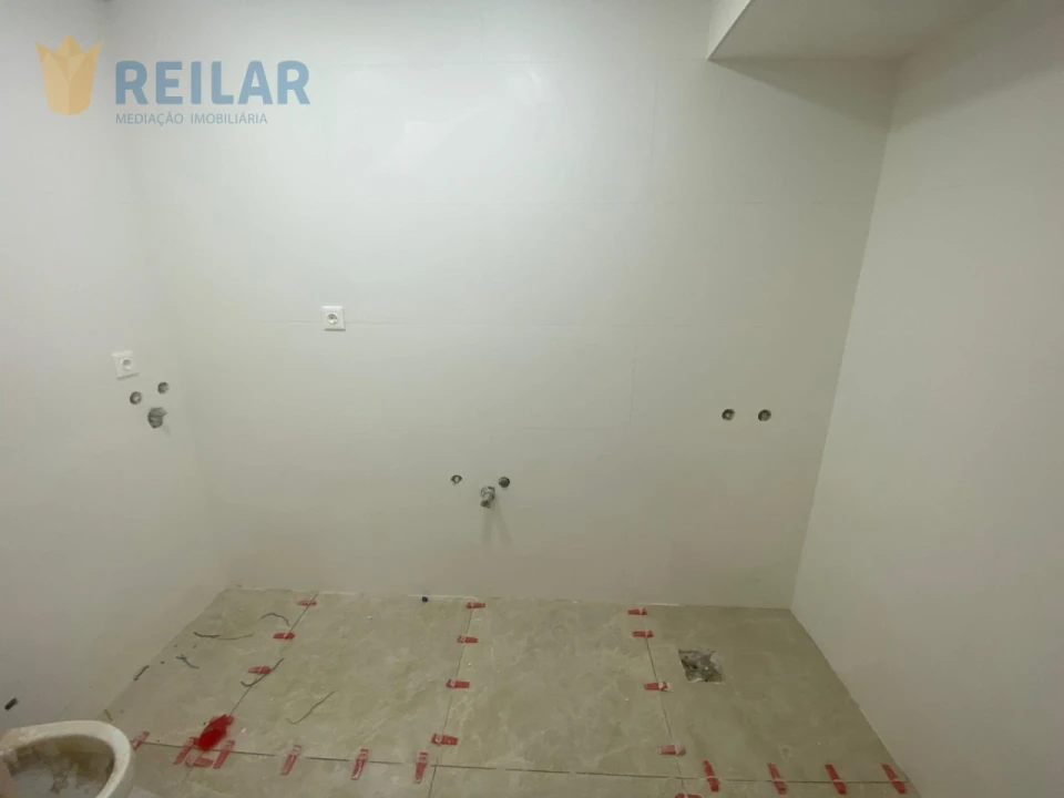 Apartamento T2 para Venda em Castanheira do Ribatejo e Cachoeiras Foto 11