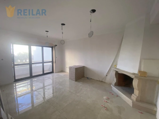 Apartamento T2 para Venda em Castanheira do Ribatejo e Cachoeiras Foto 3