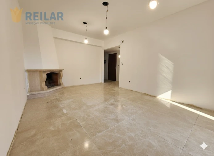 Apartamento T2 para Venda em Castanheira do Ribatejo e Cachoeiras Foto 2