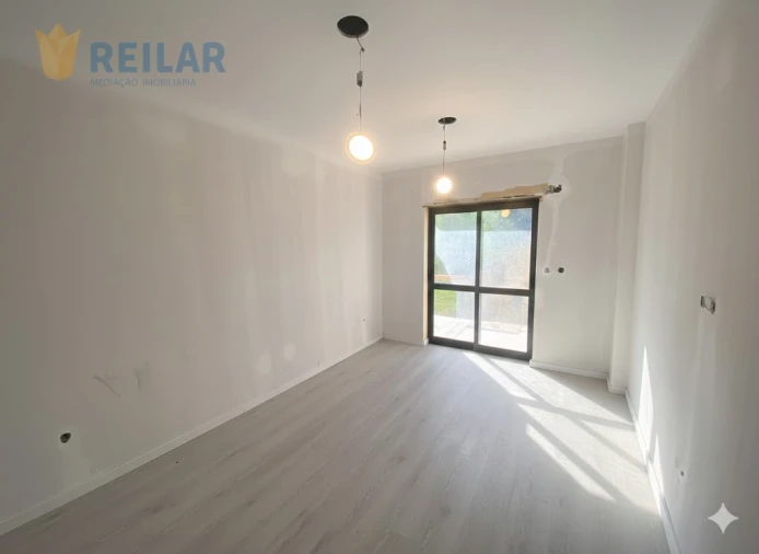 Apartamento T2 para Venda em Castanheira do Ribatejo e Cachoeiras Foto 9