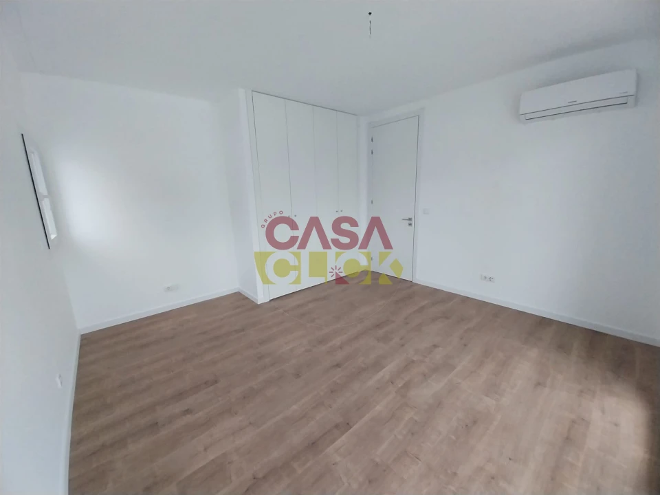 Moradia T5 para Venda em São João Baptista Foto 31