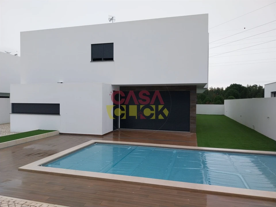 Moradia T5 para Venda em São João Baptista Foto 1