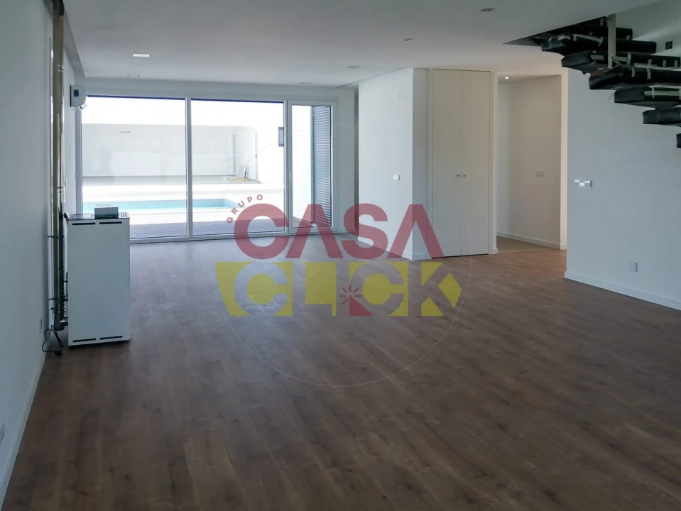 Moradia T5 para Venda em São João Baptista Foto 55