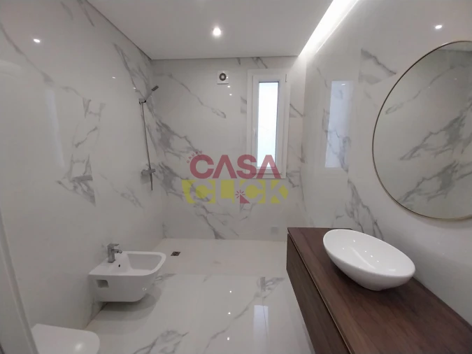 Moradia T5 para Venda em São João Baptista Foto 38