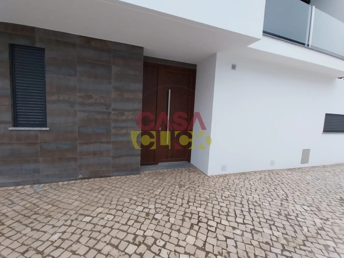 Moradia T5 para Venda em São João Baptista Foto 4