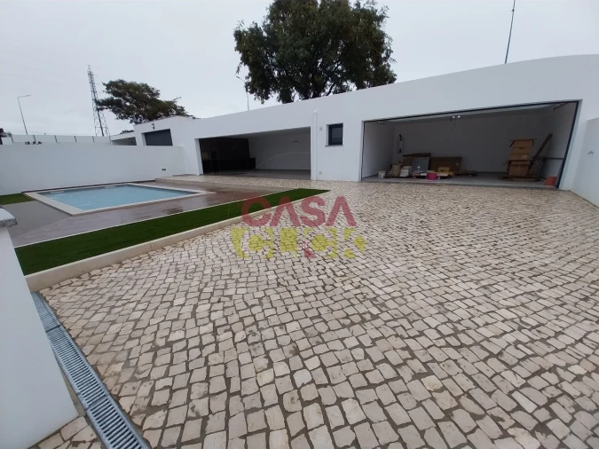 Moradia T5 para Venda em São João Baptista Foto 45