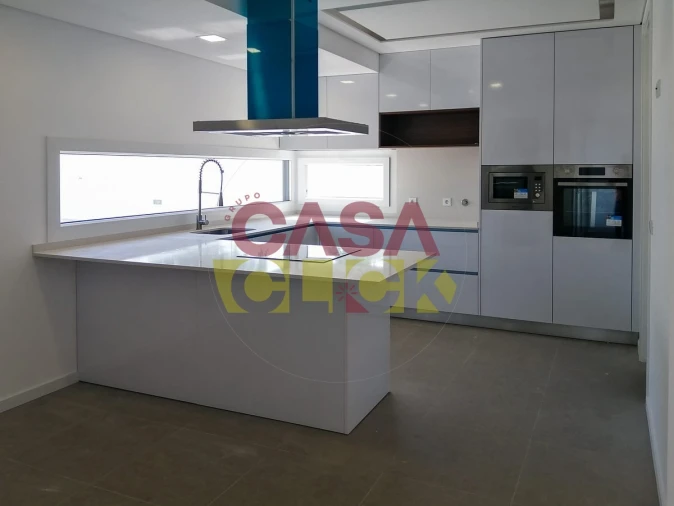 Moradia T5 para Venda em São João Baptista Foto 56