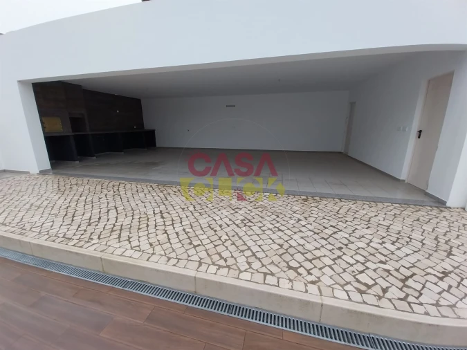 Moradia T5 para Venda em São João Baptista Foto 9