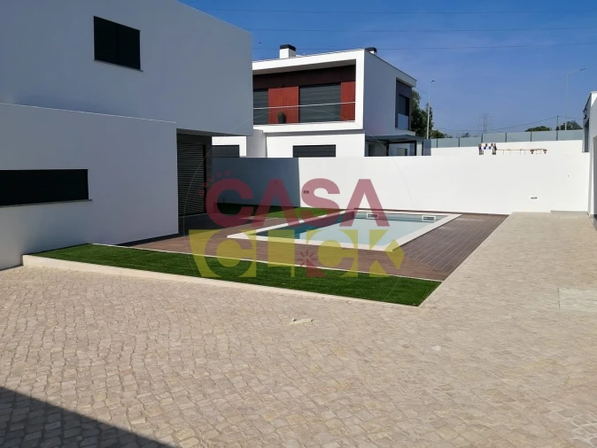 Moradia T5 para Venda em São João Baptista Foto 2