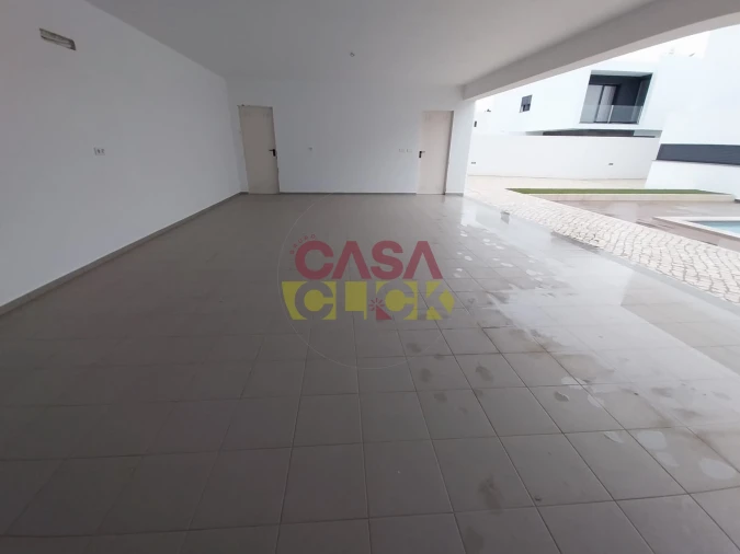 Moradia T5 para Venda em São João Baptista Foto 8