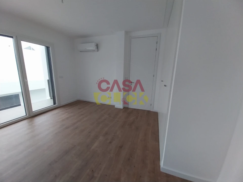 Moradia T5 para Venda em São João Baptista Foto 33