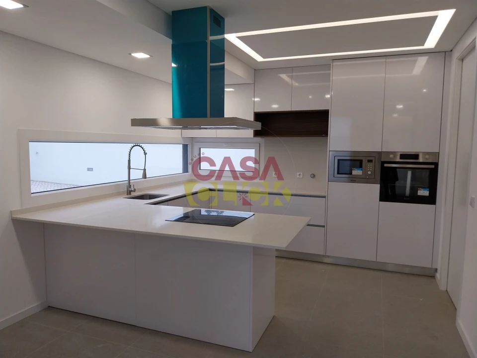 Moradia T5 para Venda em São João Baptista Foto 41