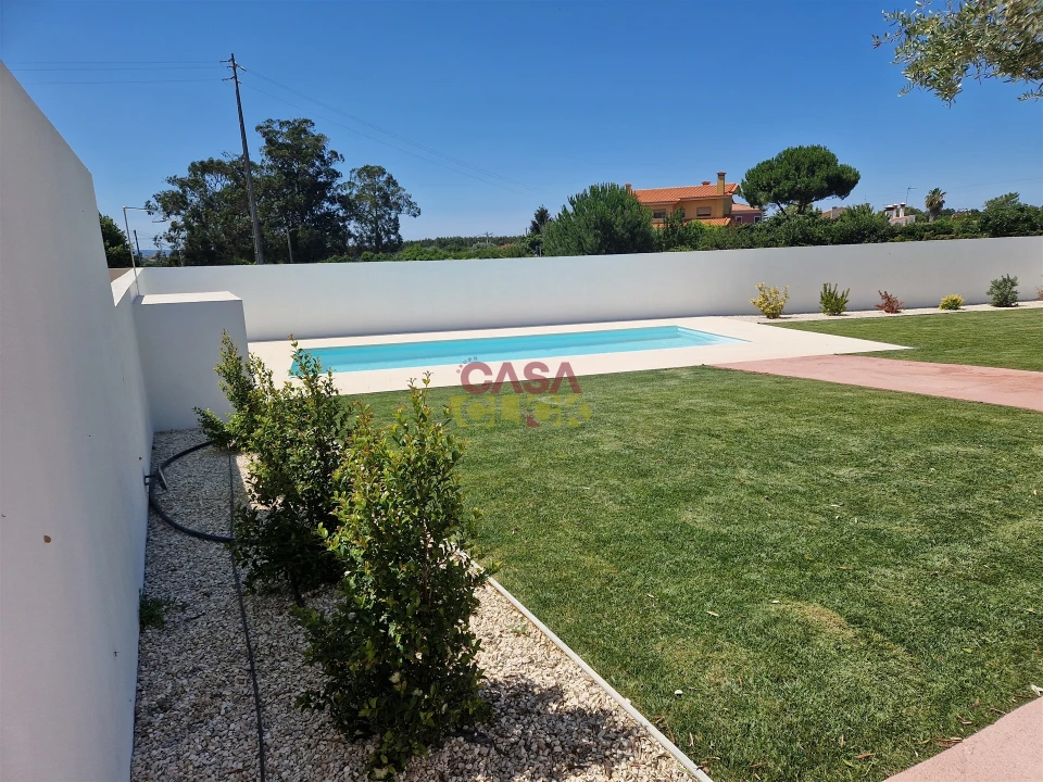 Moradia T4 para Venda em São João Baptista Foto 23