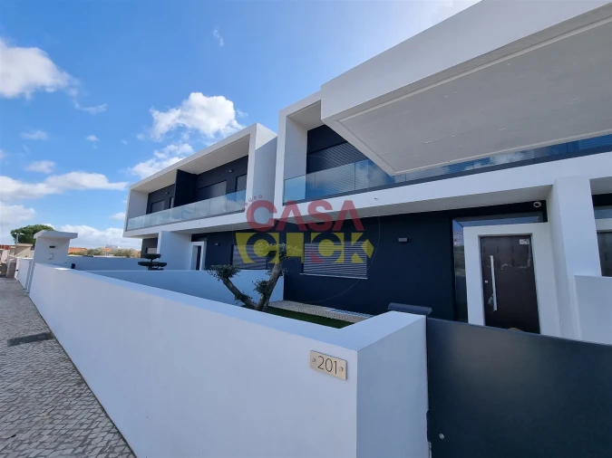 Moradia T4 para Venda em São João Baptista Foto 22