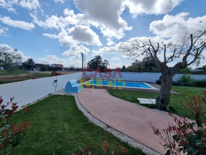 Moradia T4 para Venda em São João Baptista Foto 13