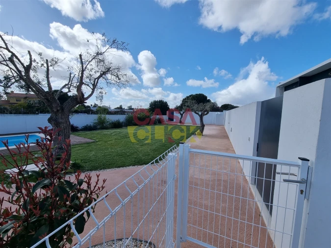 Moradia T4 para Venda em São João Baptista Foto 10