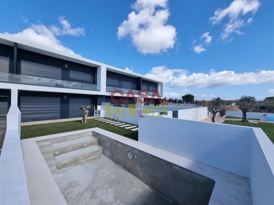 Moradia T4 para Venda em São João Baptista Foto 20