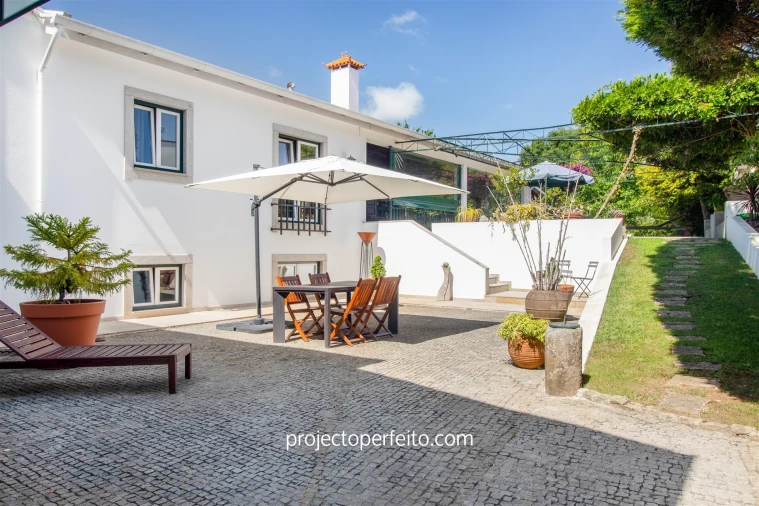 Moradia T4 para Venda em Paços de Brandão Foto 2