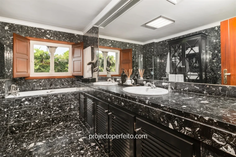 Moradia T4 para Venda em Paços de Brandão Foto 26