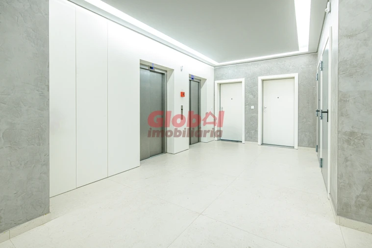 Apartamento T4 para Venda em Repeses e São Salvador Foto 2