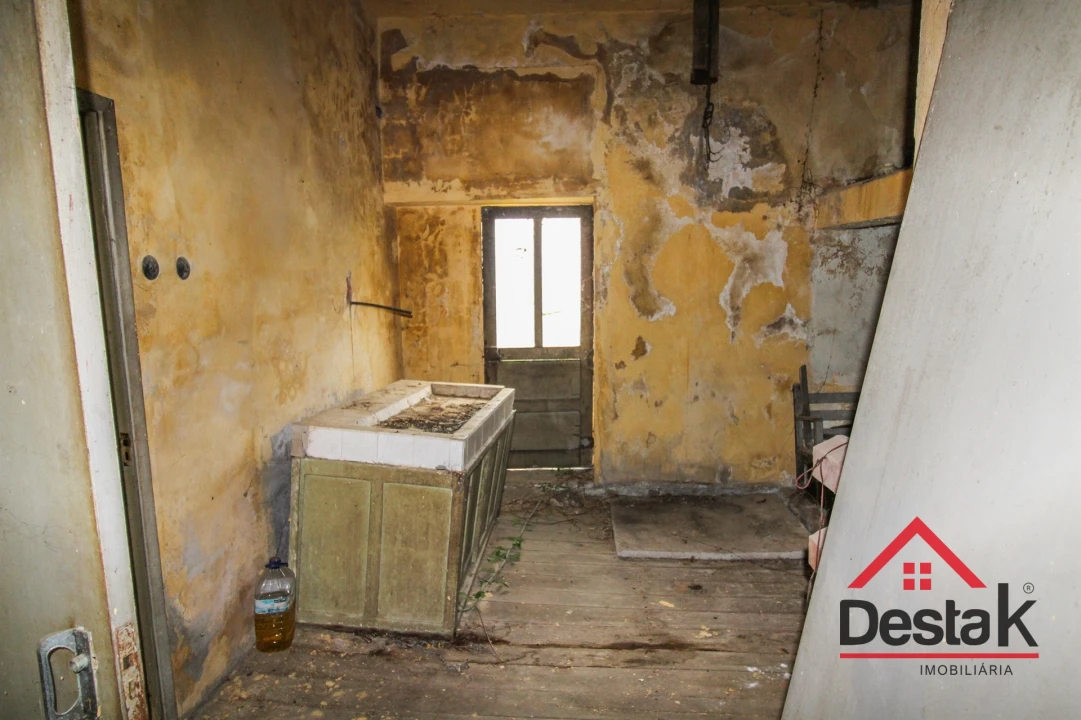 Moradia T5 para Venda em Cedrim e Paradela Foto 27