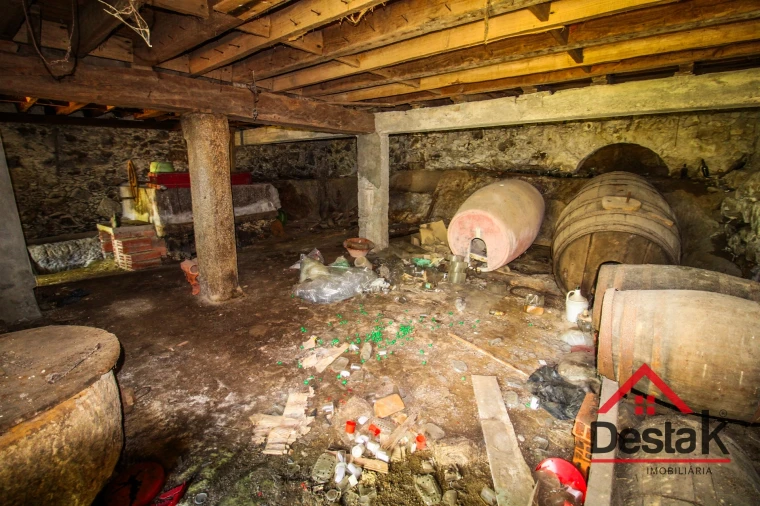 Moradia T5 para Venda em Cedrim e Paradela Foto 13