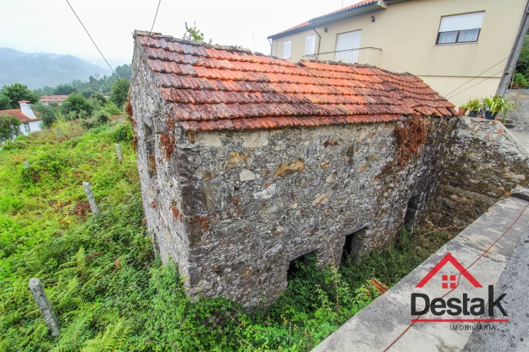 Moradia T5 para Venda em Cedrim e Paradela Foto 22