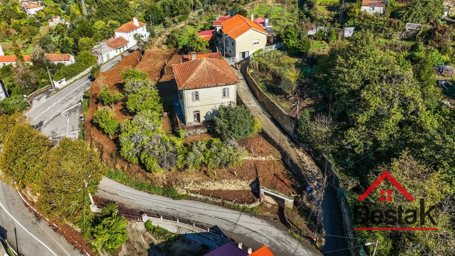 Moradia T5 para Venda em Cedrim e Paradela Foto 21