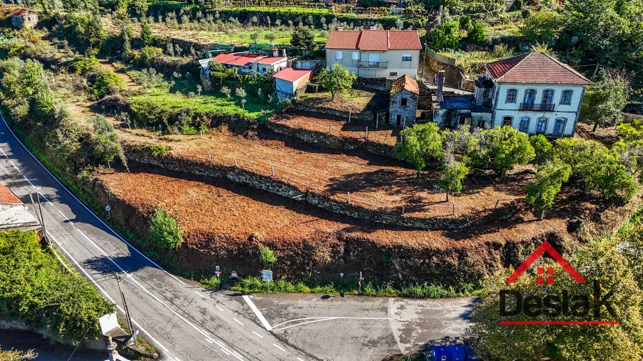 Moradia T5 para Venda em Cedrim e Paradela Foto 19