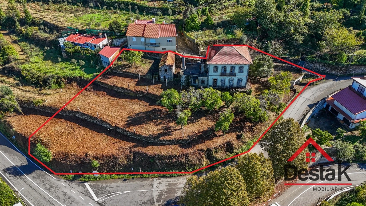 Moradia T5 para Venda em Cedrim e Paradela Foto 1