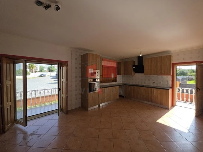 Moradia T3 para Venda em Nine Foto 3