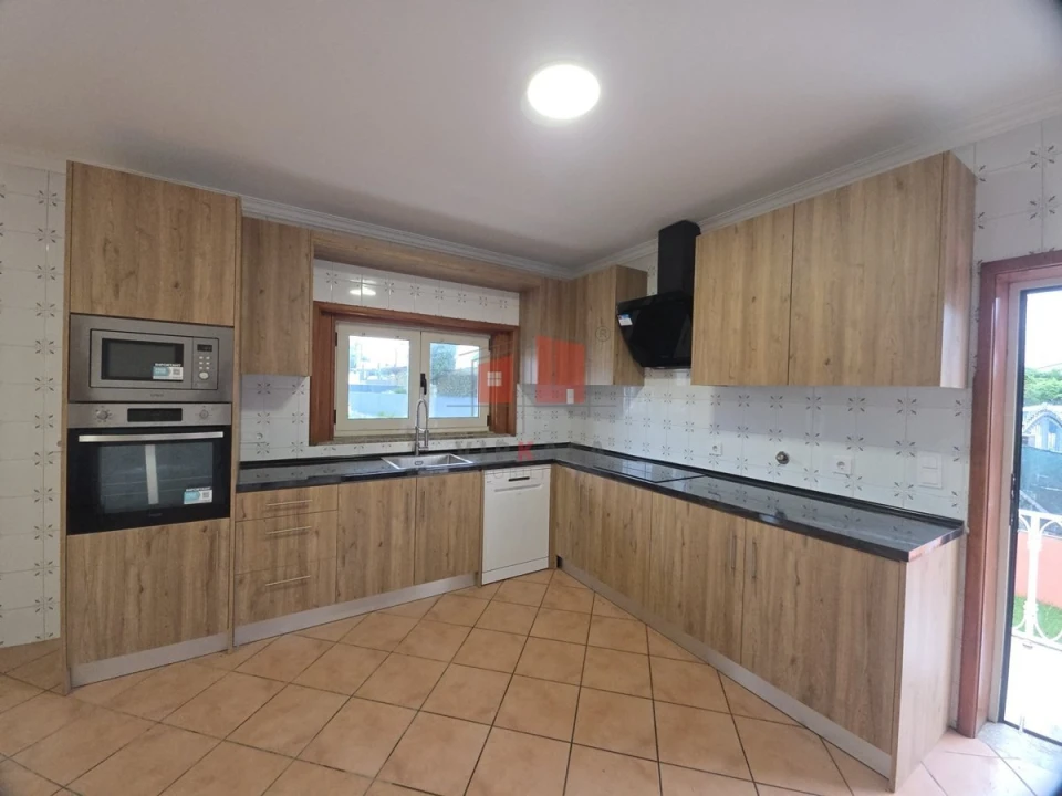 Moradia T3 para Venda em Nine Foto 3