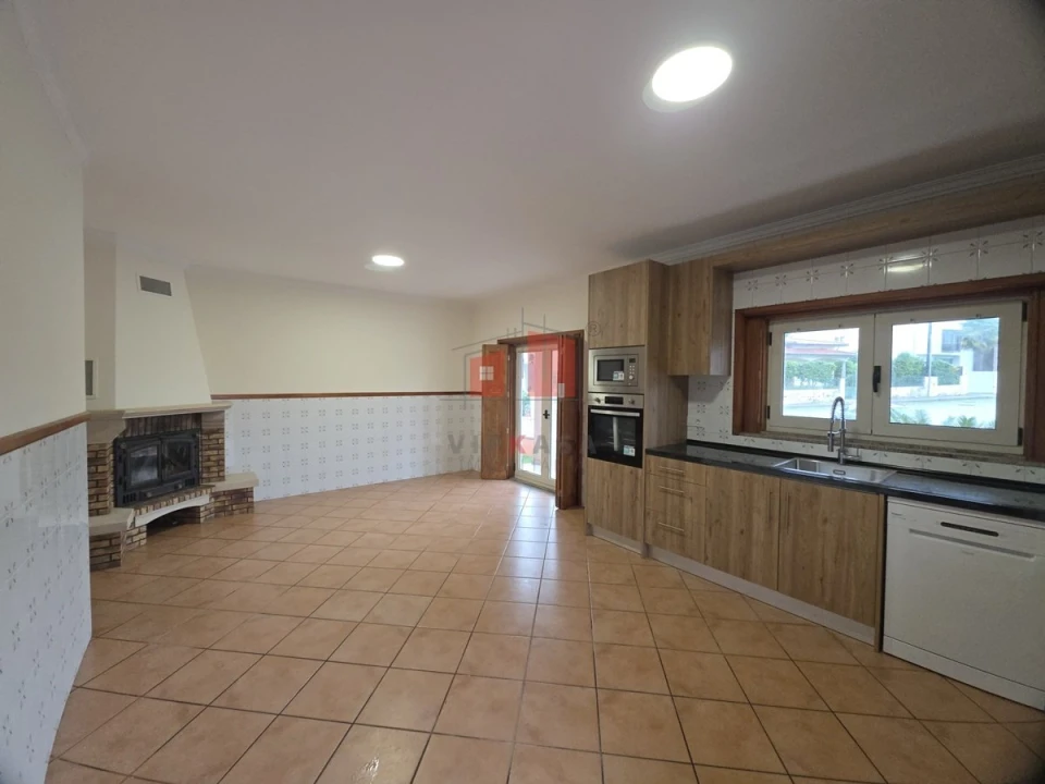 Moradia T3 para Venda em Nine Foto 4