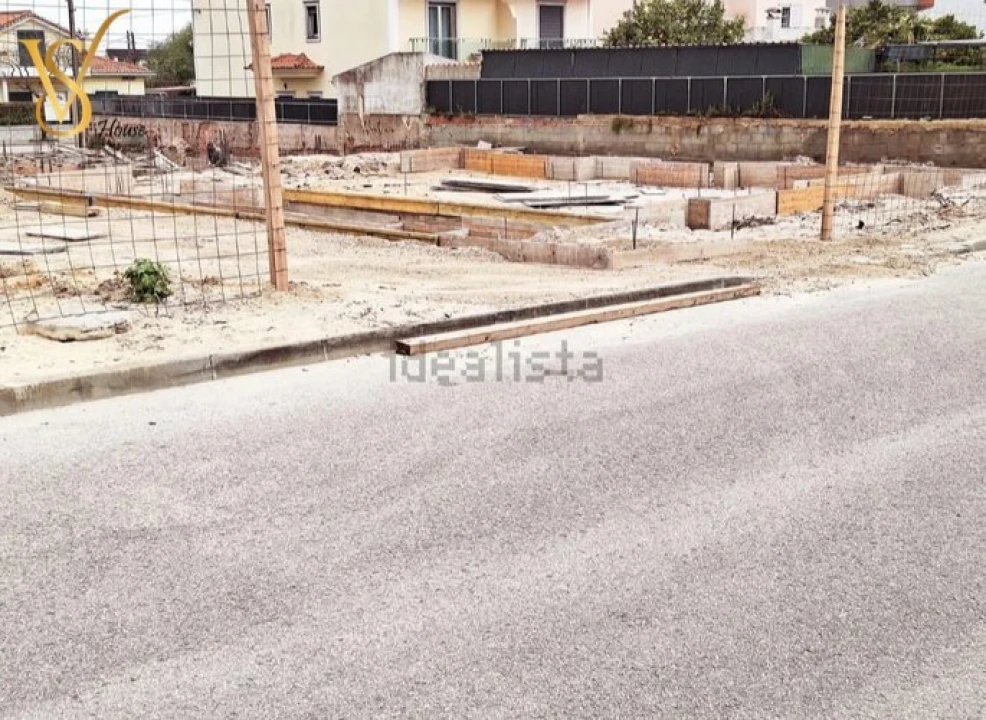 Moradia T4 para Venda em Fernao Ferro Foto 8