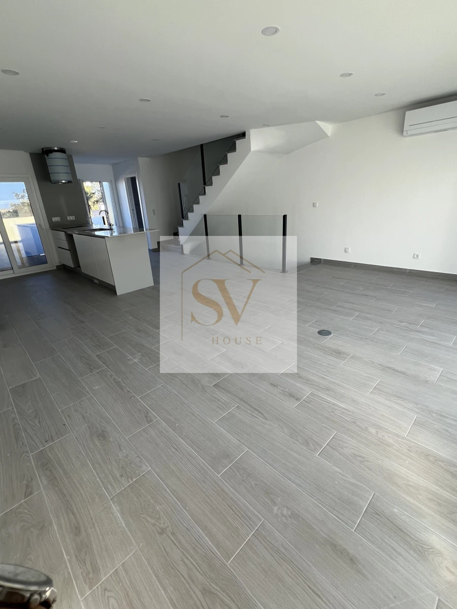 Moradia T3 para Venda em Corroios Foto 10