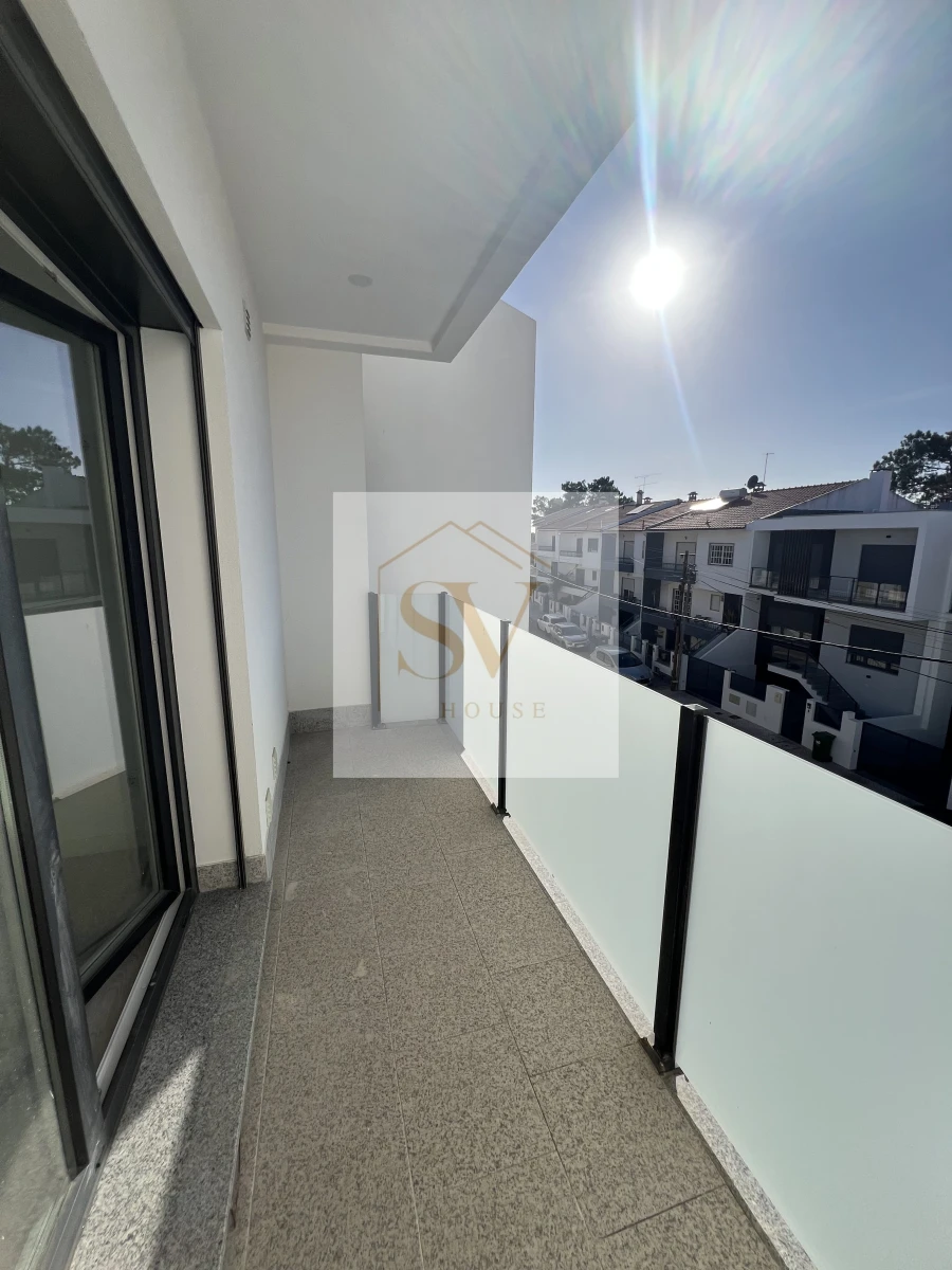 Moradia T3 para Venda em Corroios Foto 19