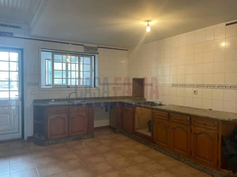 Moradia T4 para Venda em Vila Nova de Famalicão e Calendário Foto 2