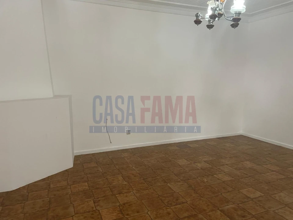 Moradia T4 para Venda em Vila Nova de Famalicão e Calendário Foto 4