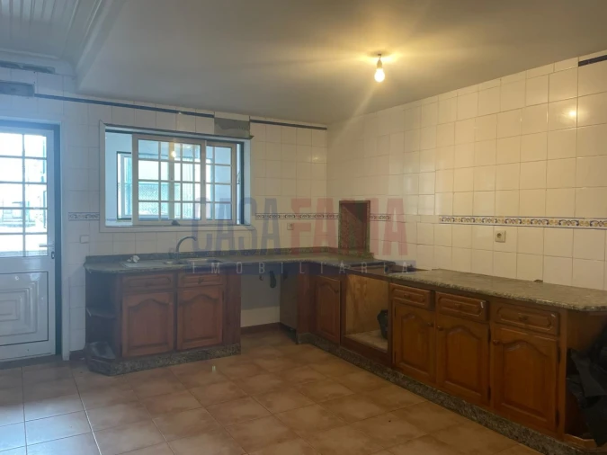 Moradia T4 para Venda em Vila Nova de Famalicão e Calendário Foto 2