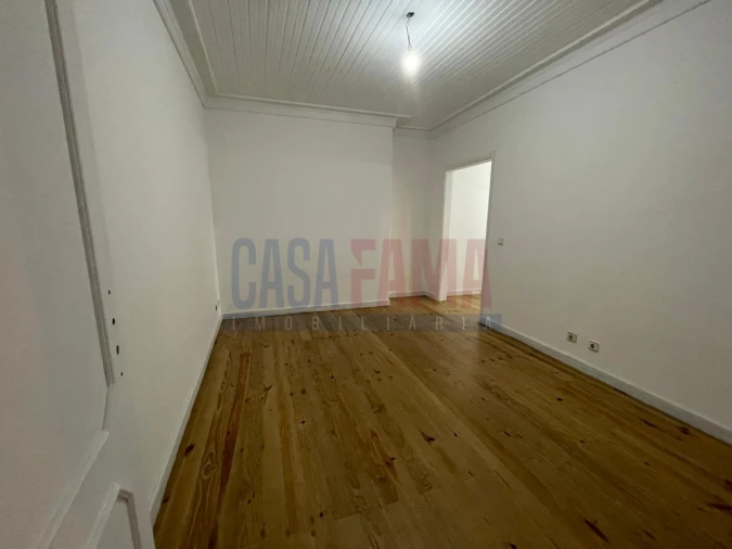 Moradia T4 para Venda em Vila Nova de Famalicão e Calendário Foto 9