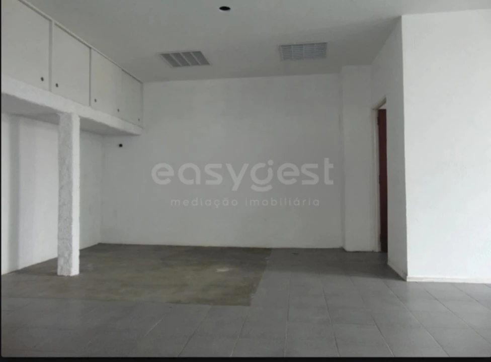 Moradia T3 para Venda em Salgueiro do Campo Foto 10