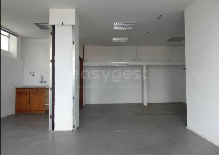 Moradia T3 para Venda em Salgueiro do Campo Foto 5