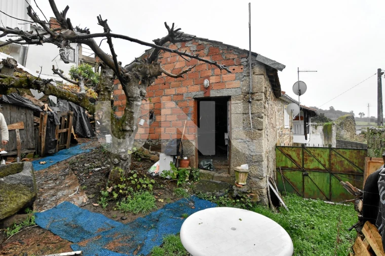 Moradia T4 para Venda em Alcaria Foto 10