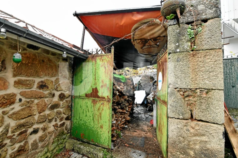 Moradia T4 para Venda em Alcaria Foto 11