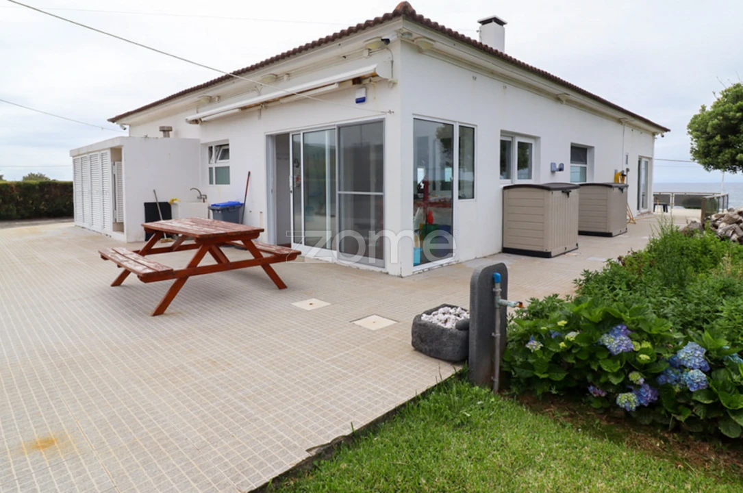 Moradia T2 para Venda em Mosteiros Foto 28